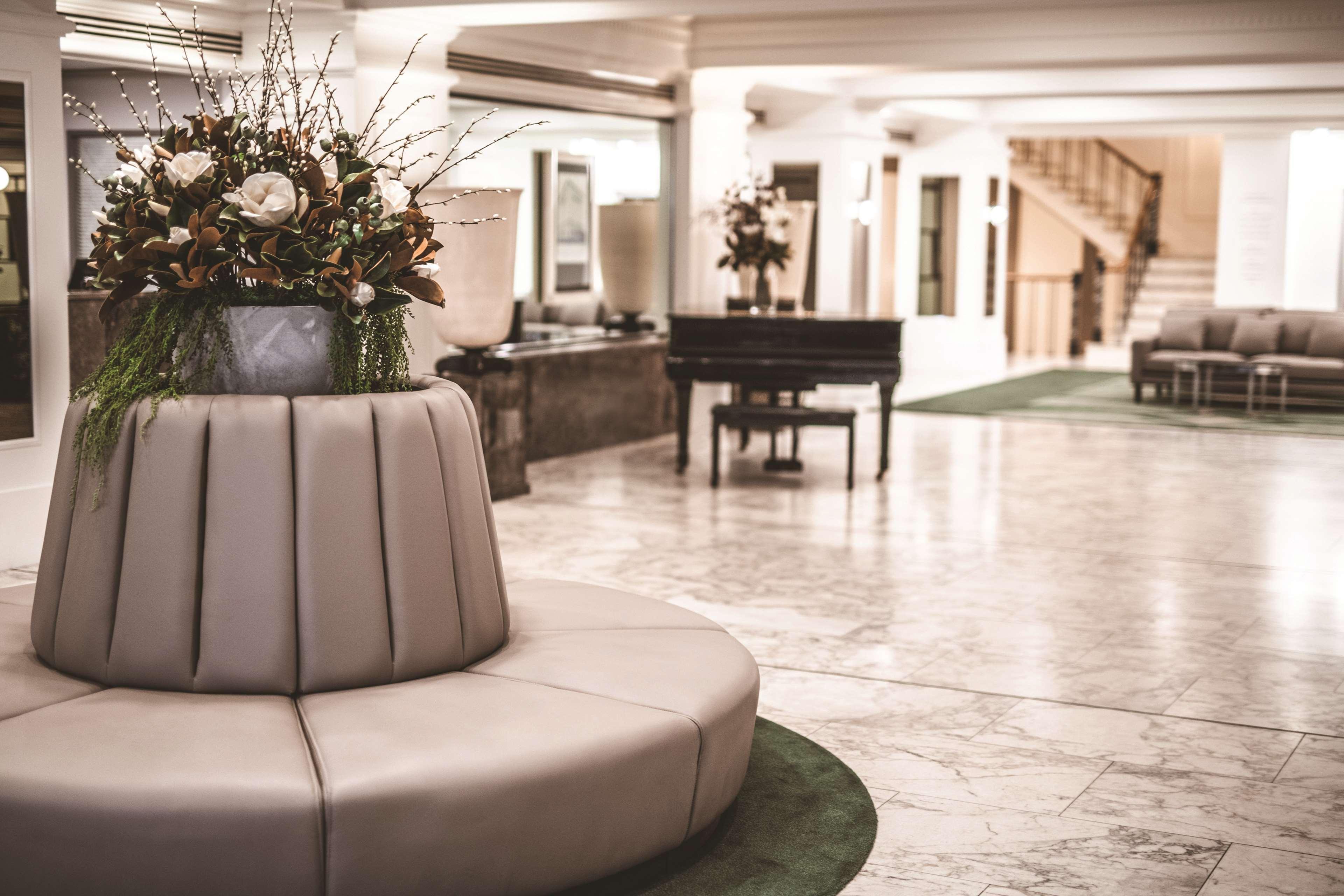 Hotel The Savoy On Little Collins 4*