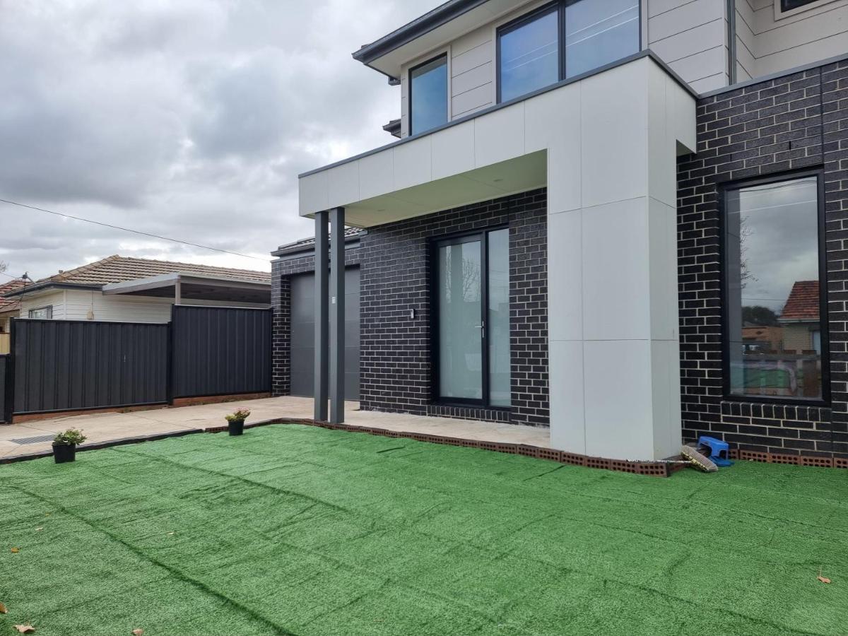Rosie Townhouse - Modern And Comfortable *