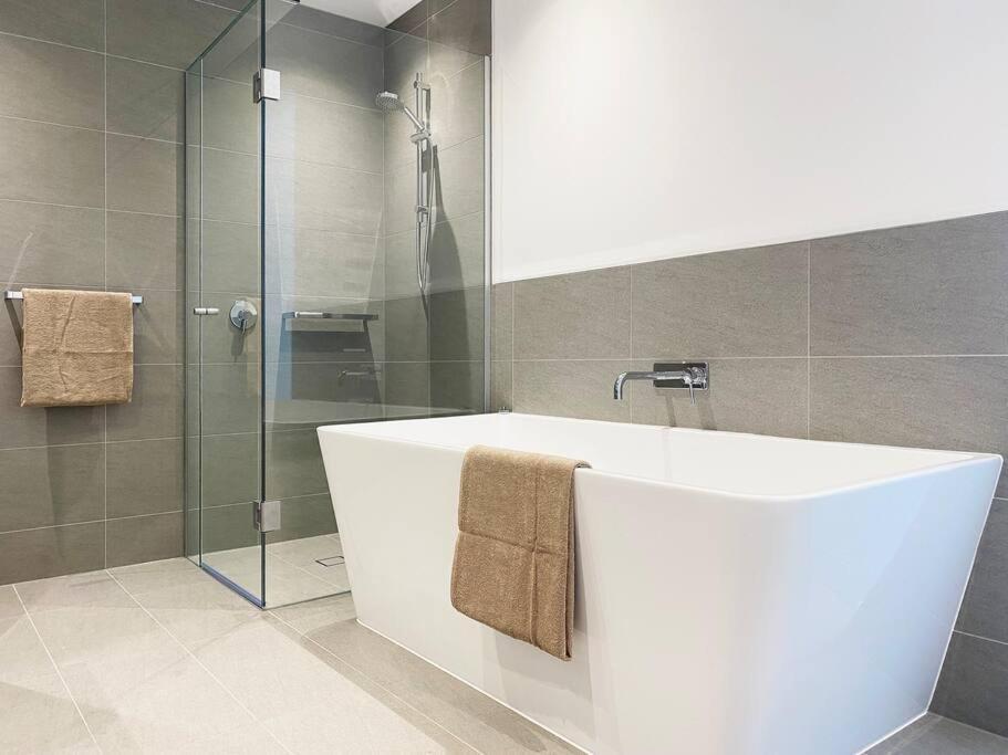 Exclusive 3b2b At Wsp Apartment Melbourne