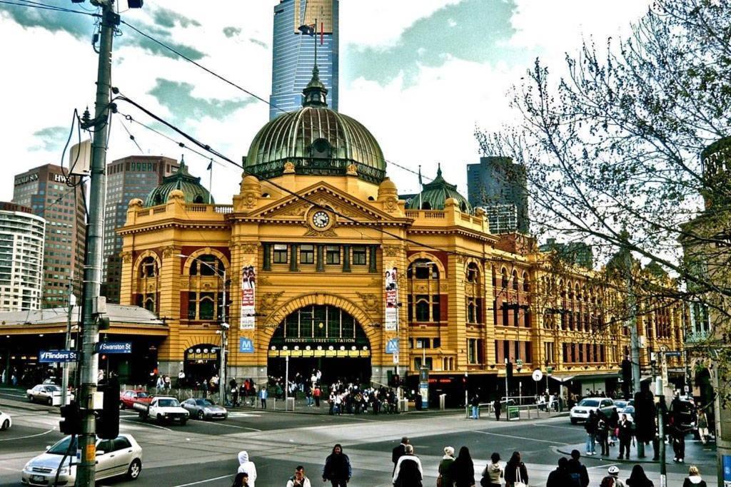 A Cozy Studio Only A 4-min Walk To Victoria Market *