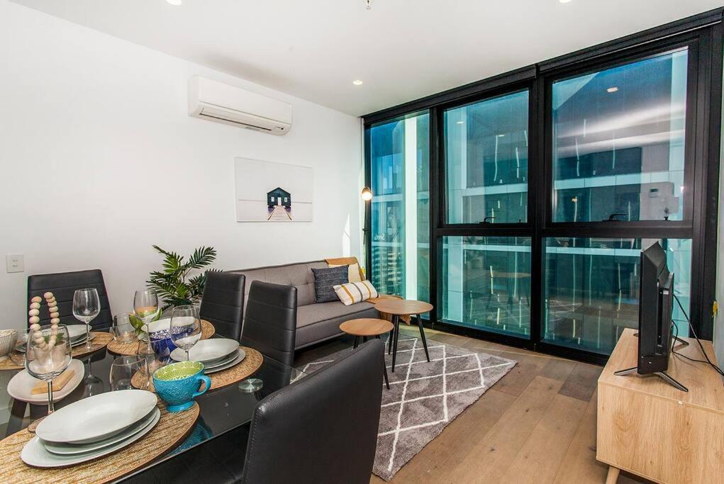 Lovely 2 Bed In Cbd Melbourne