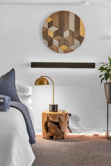 Sol Docklands - Unique 3 Bedroom Loft, Infinity Pool, Gym, Free Parking And Free Trams Melbourne
