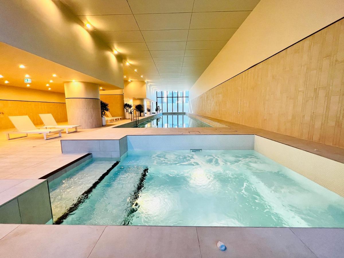 Apartment Luxury Indoor Pool, Jacuzzi, Sauna And Steam