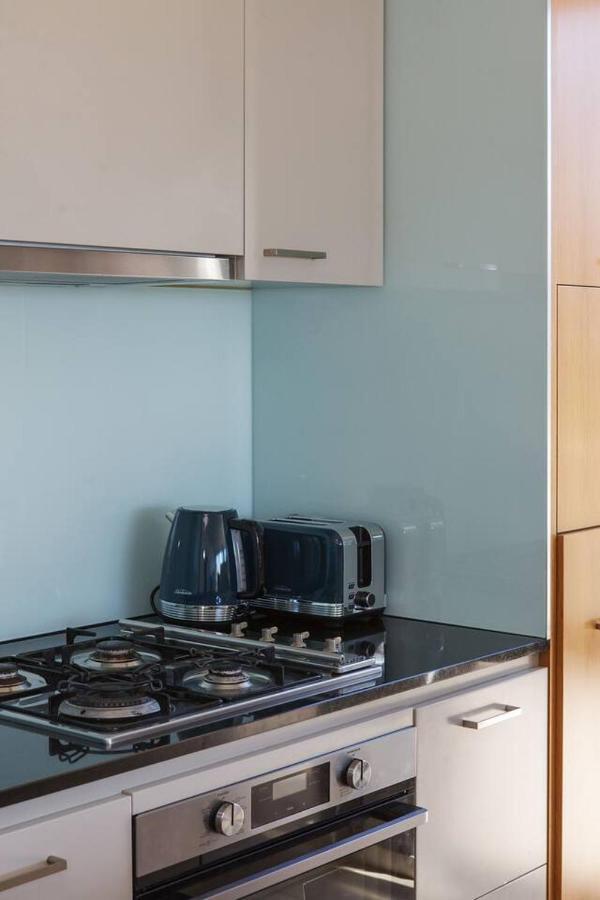 'the View At Docklands' Style Living * Melbourne