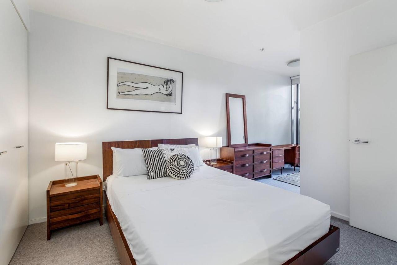 'the View At Docklands' Style Living