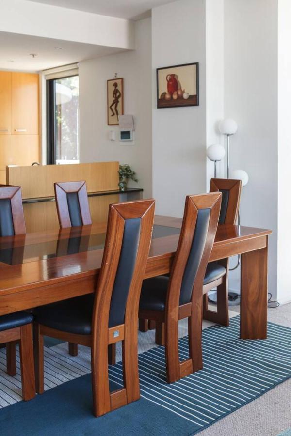 'the View At Docklands' Style Living