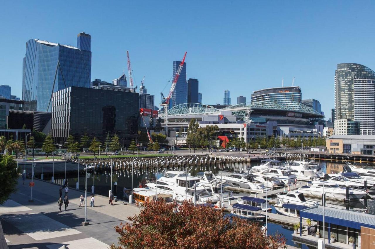 'the View At Docklands' Style Living Apartment Melbourne