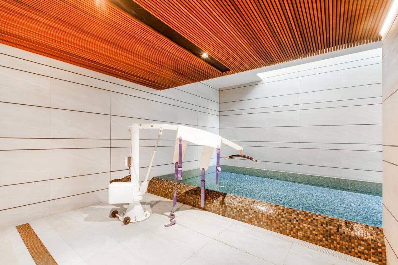 'coventry Calling' A Lifestyle Centric Abode Apartment *