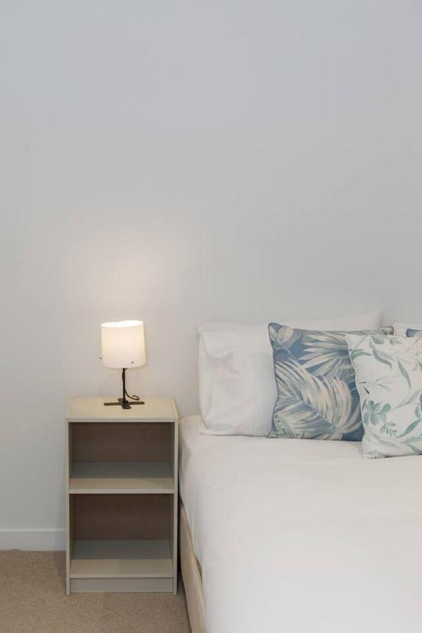 'coventry Calling' A Lifestyle Centric Abode * Melbourne