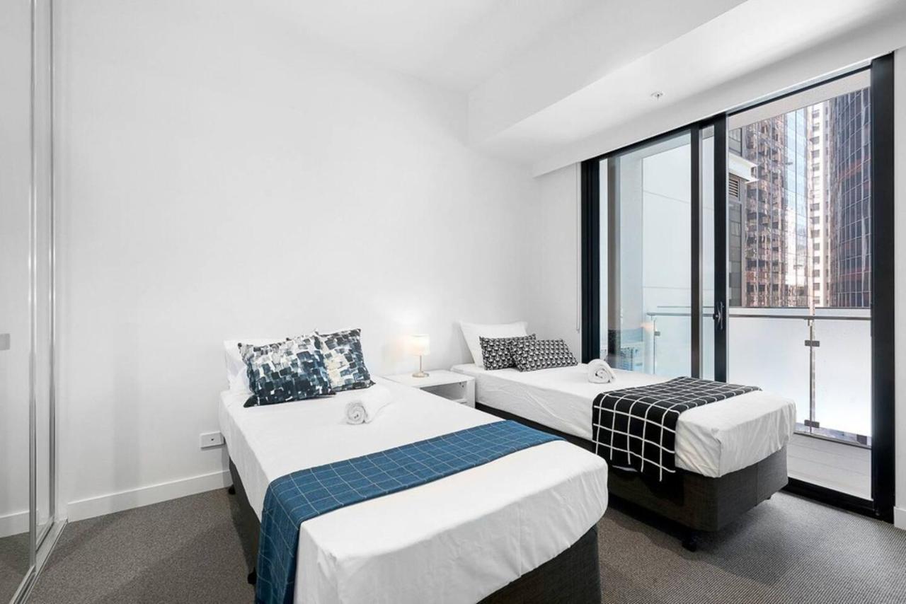 Cbd Serenity With Luxury Rooftop Pool And Parking Apartment