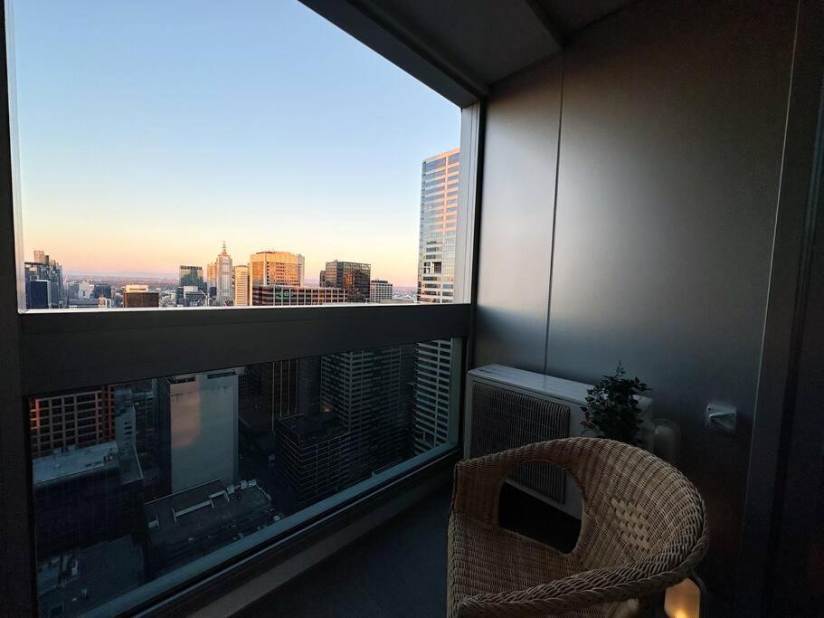 Skyrise View 2br Southern Cross Apartment Melbourne