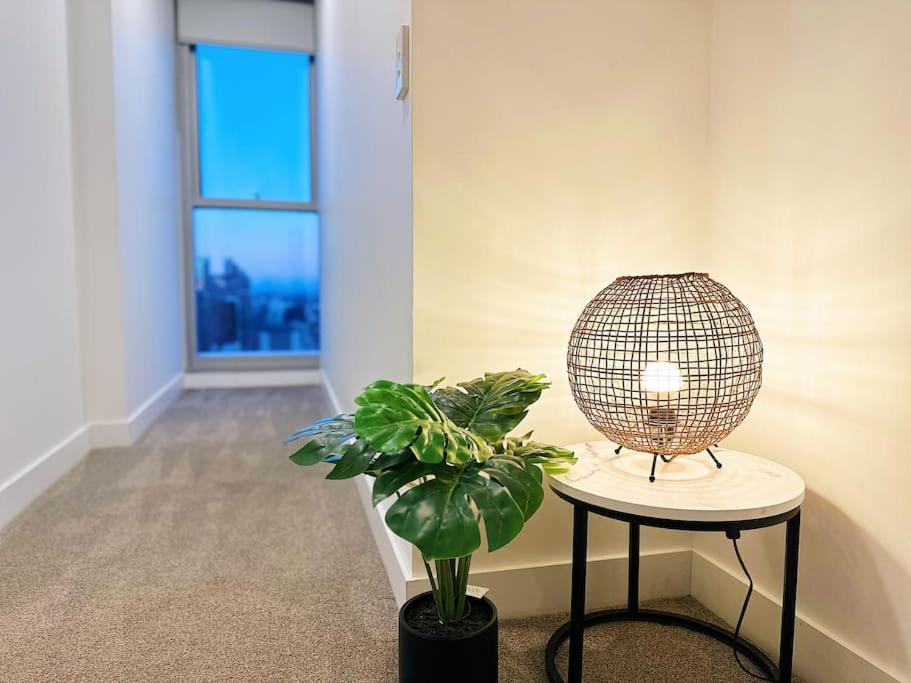 Skyrise View 2br Southern Cross