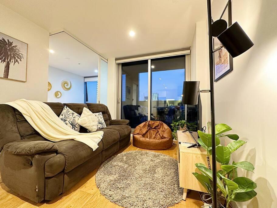 Skyrise View 2br Southern Cross