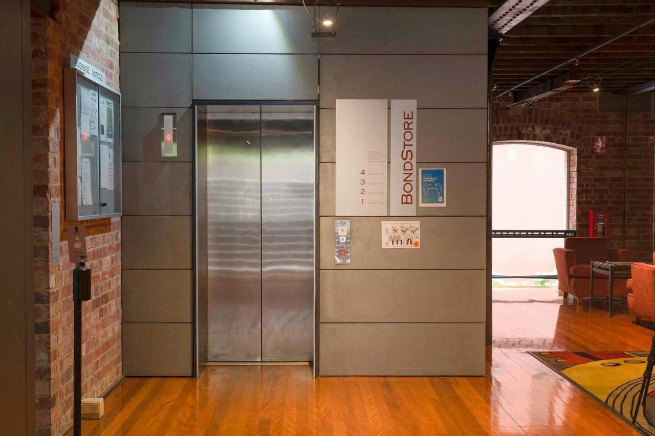 'the York' Industrial Warehouse Chic On The Yarra Apartment *