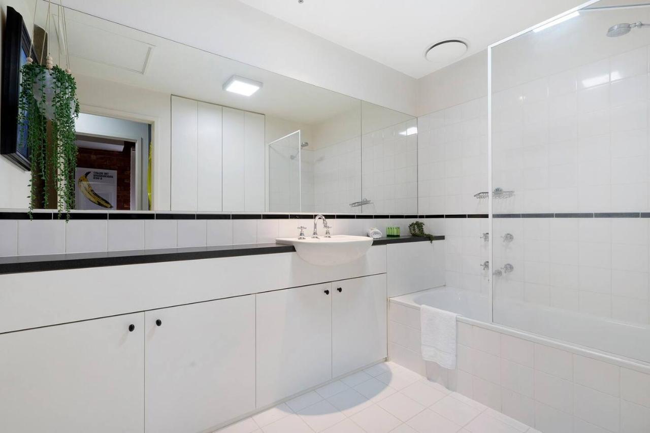Apartment 'the York' Industrial Warehouse Chic On The Yarra