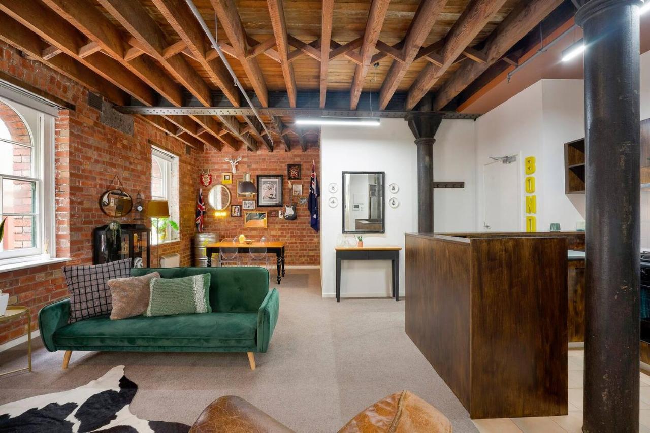 'the York' Industrial Warehouse Chic On The Yarra Apartment *