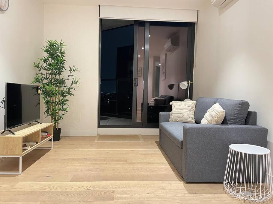 Classy 2b Next To Park W Free Parking#la09 Apartment *