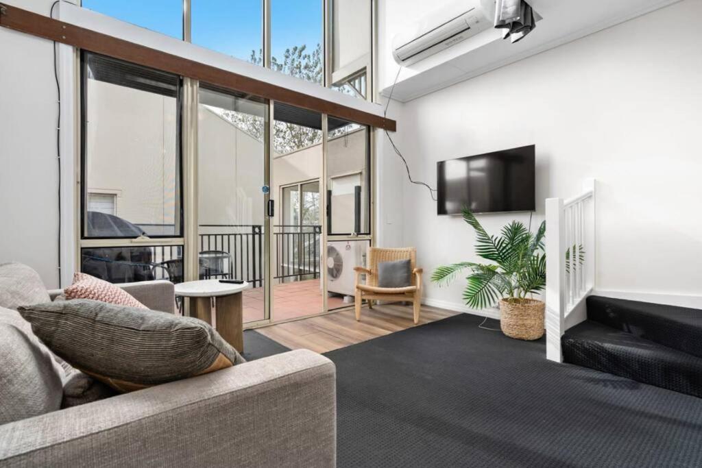 Prahran 3 Bed Escape - Close To Everything *