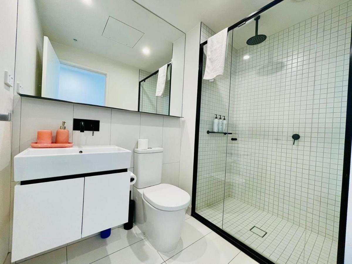 Apartment Urban Chic Retreat Near Crown W/ Free Parking
