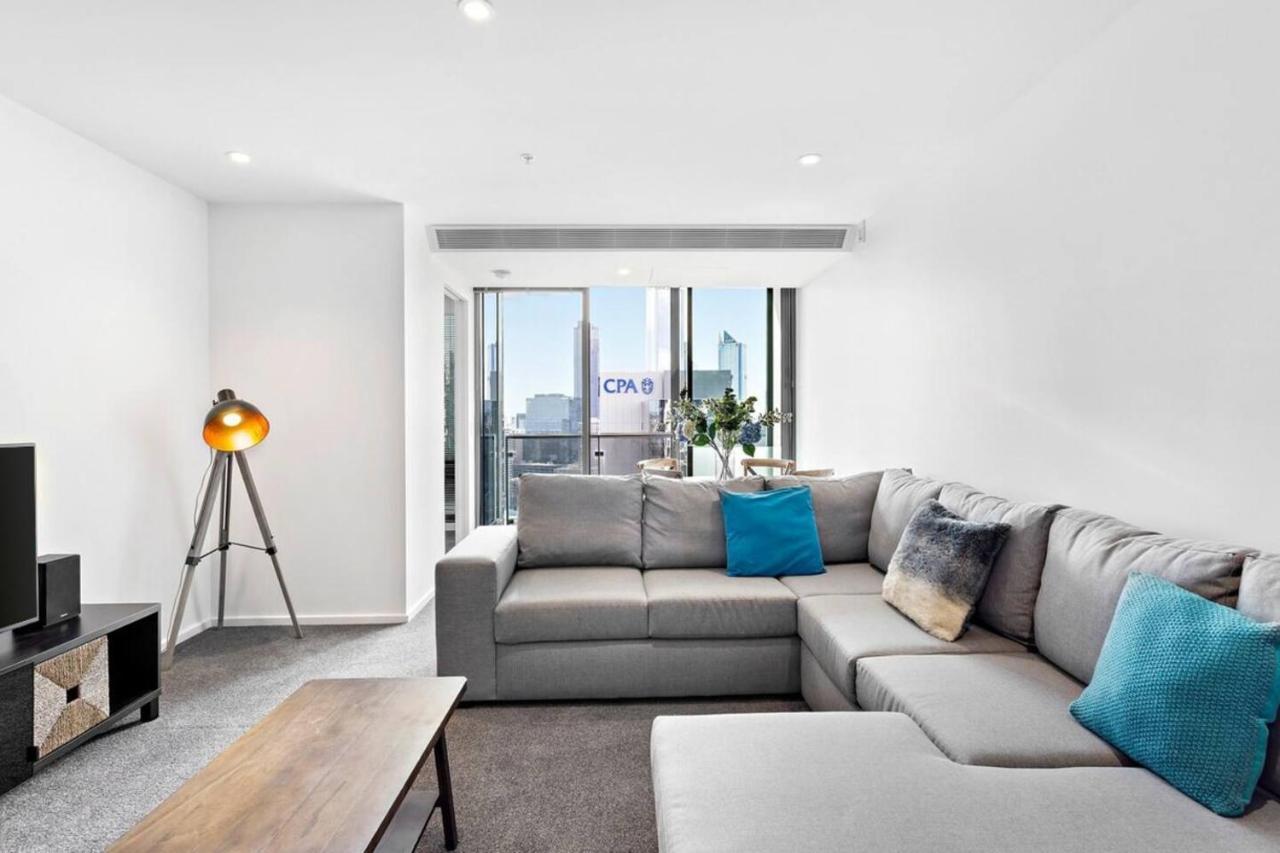 'sensational Southbank' A Modern Style Apartment *