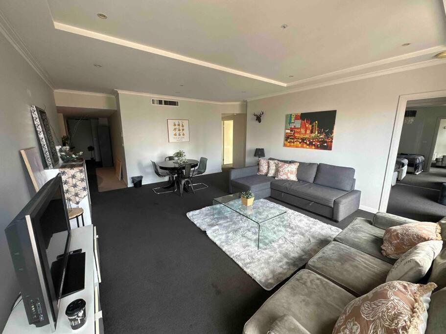 Apartment Heartcbd Lux Floor 2 Bedroom /pool/spa/gym Melbourne