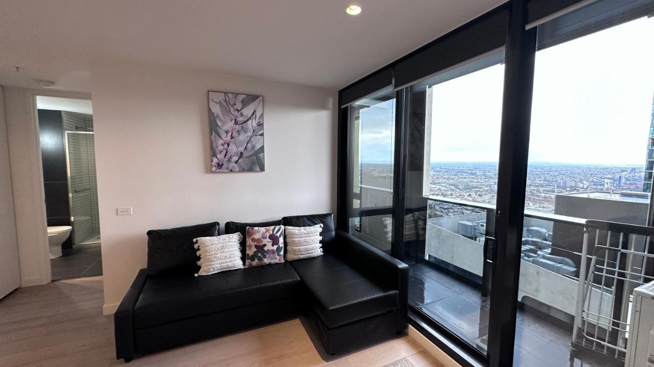 Nest Meet Empire Apartment *