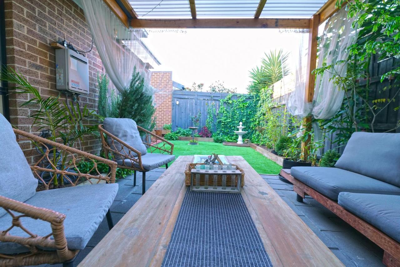 Fawkner Modern 3br House Netflix Wifi Parking Holiday home *