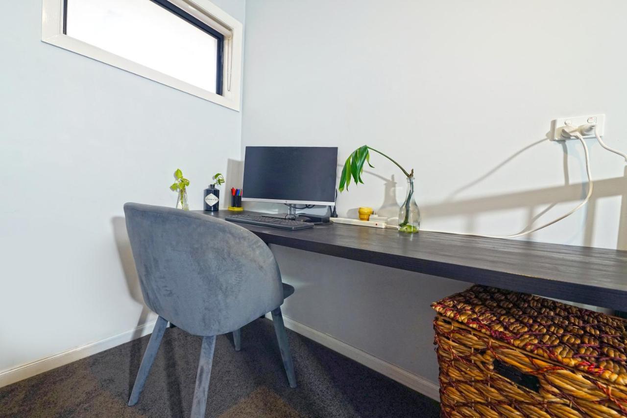 Holiday home Fawkner Modern 3br House Netflix Wifi Parking *