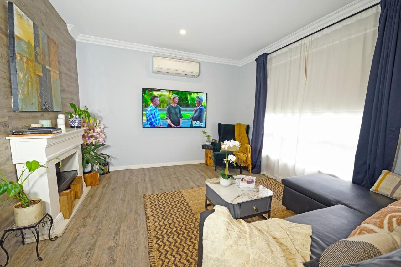 Holiday home Fawkner Modern 3br House Netflix Wifi Parking