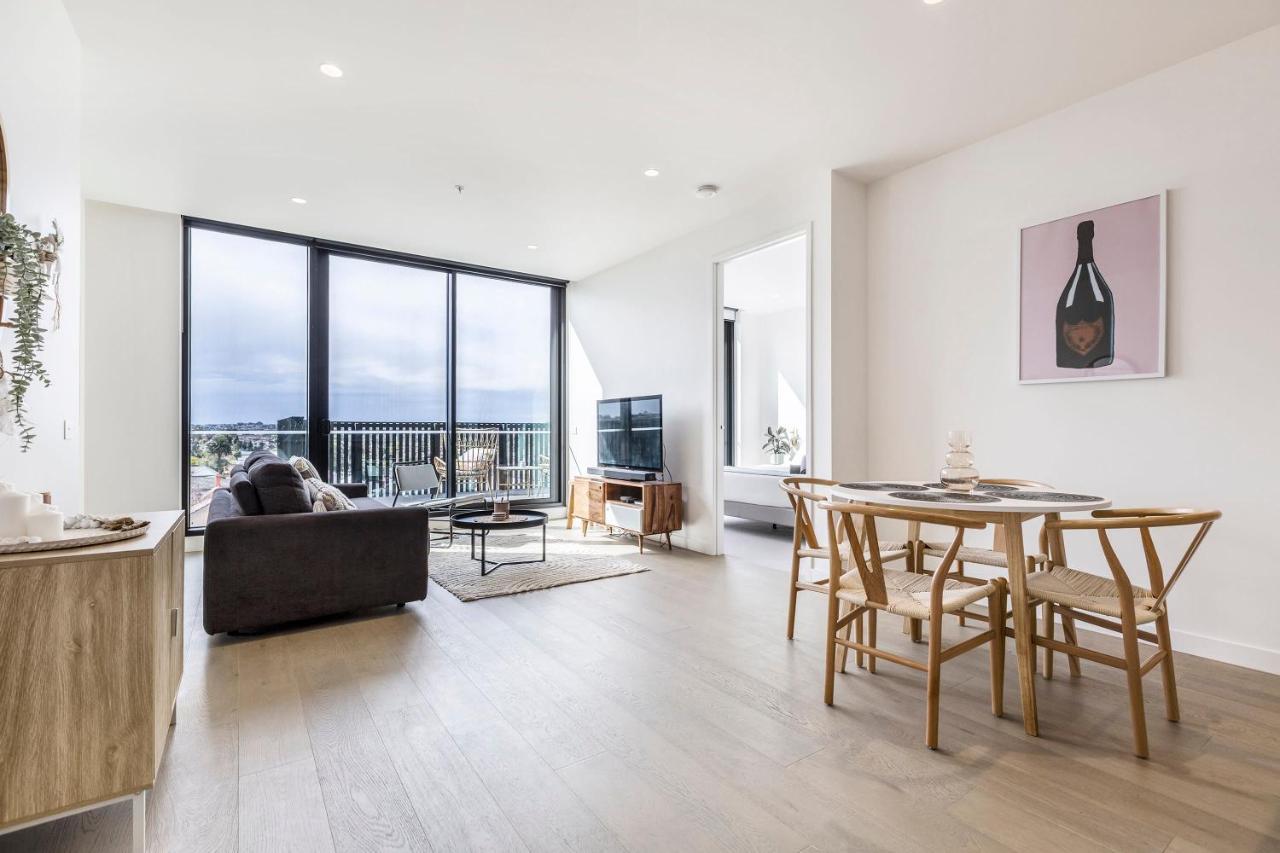 Moonee Valley Park With Parking Apartment *