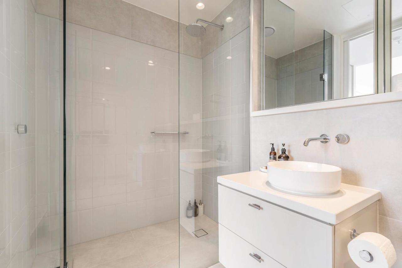 Moonee Valley Park With Parking Apartment *