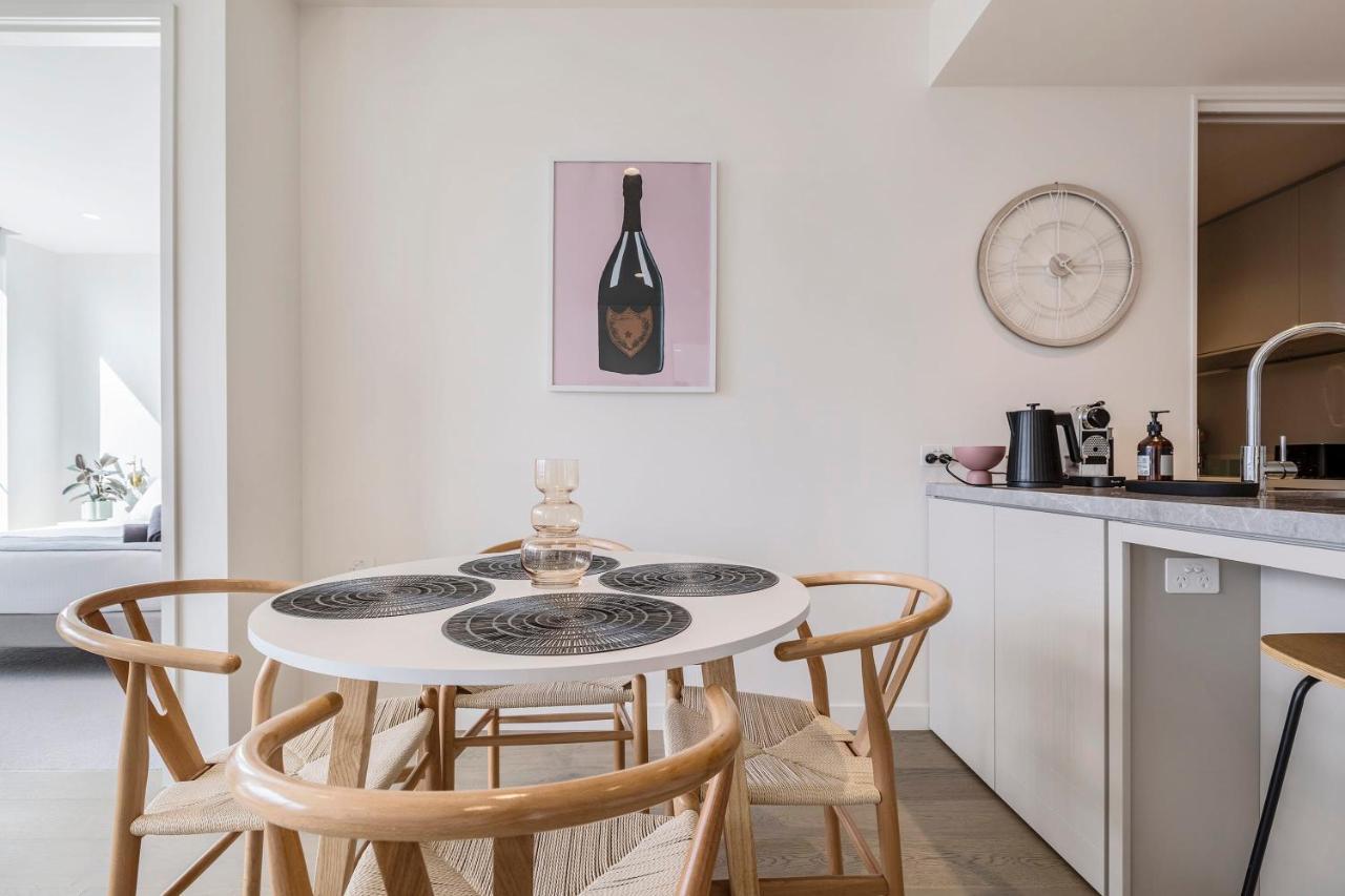 Moonee Valley Park With Parking Apartment *