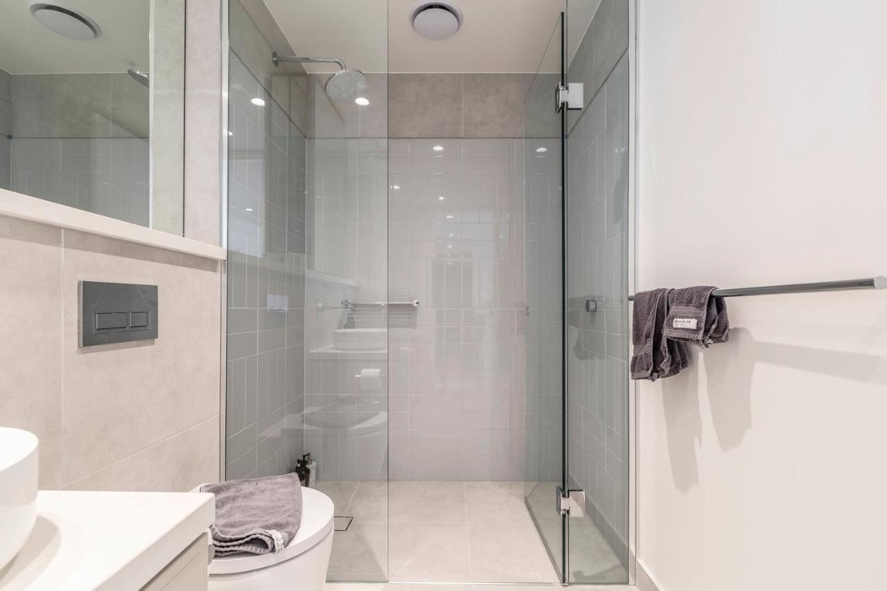 Moonee Valley Park With Parking Apartment *