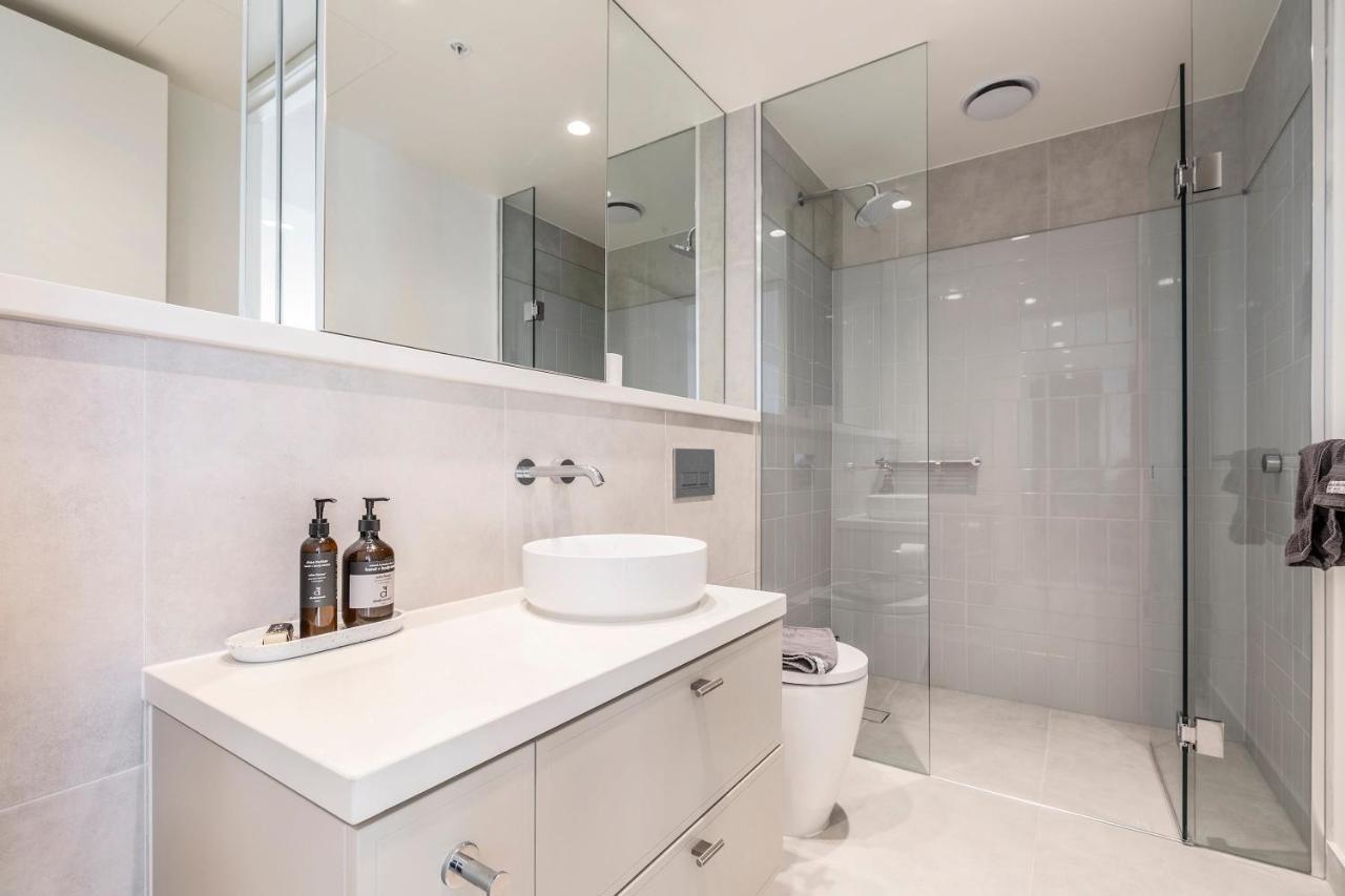 Moonee Valley Park With Parking Apartment