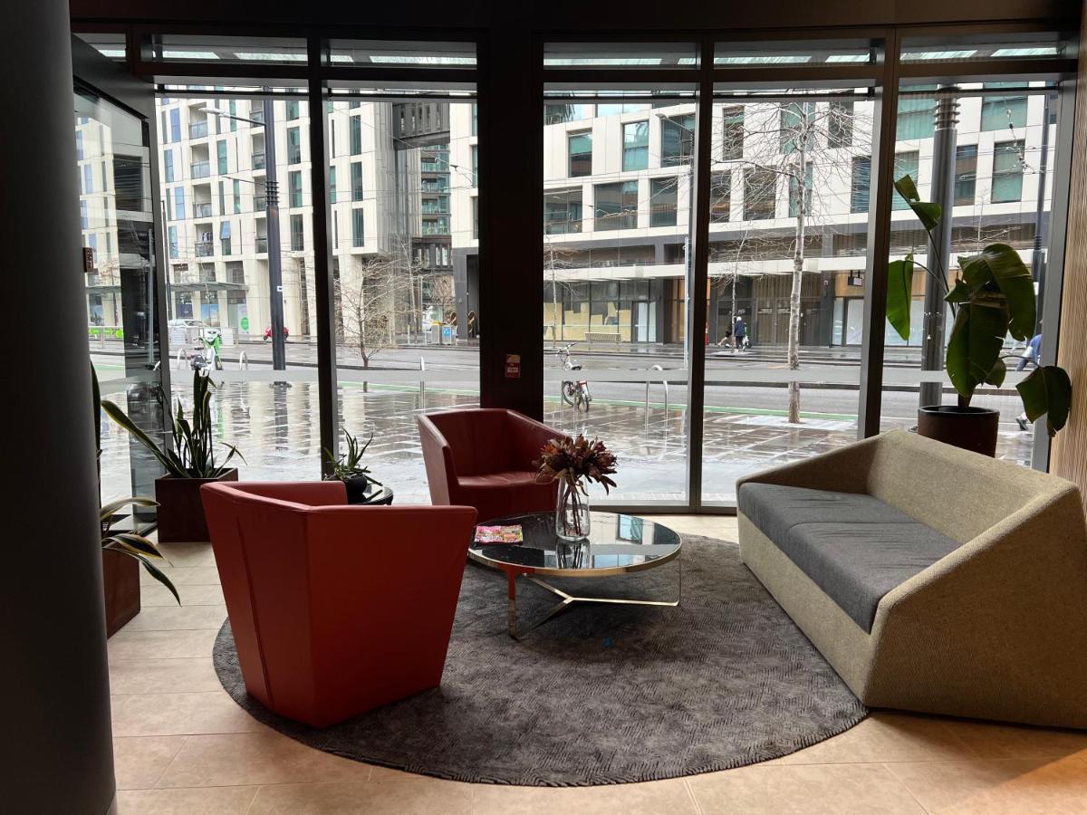 Apartment Free Parking Brand New 1br Waterfront Docklands Awesome View *