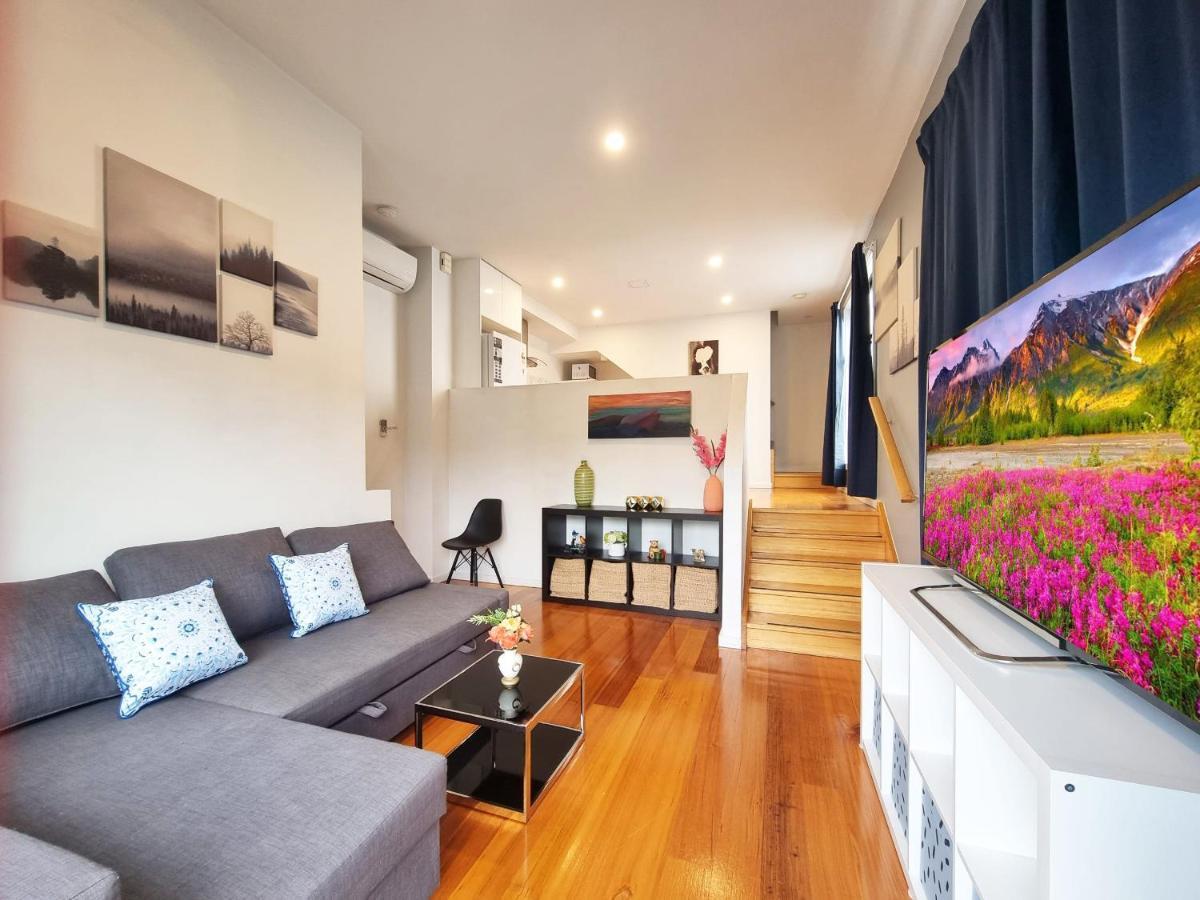 Rosie Townhouse At Gordon - Prime Location *