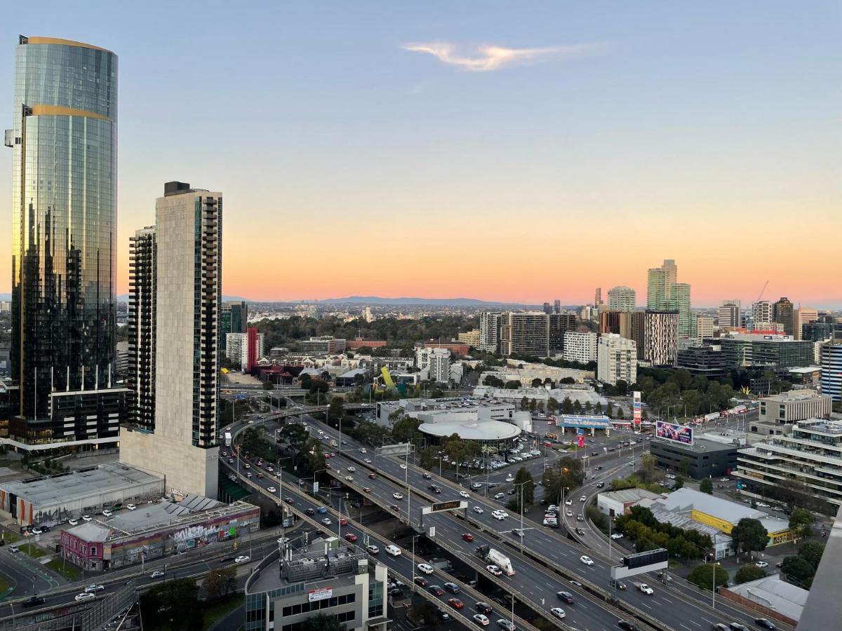 Southbank With Skyline View: 5-min Walk To Crown Casino Melbourne