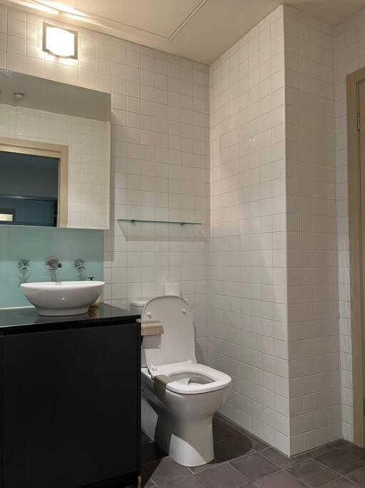 Apartment Spacious, 2 Qb Cbd Apt Near Flinders Stn, Town Hall Melbourne