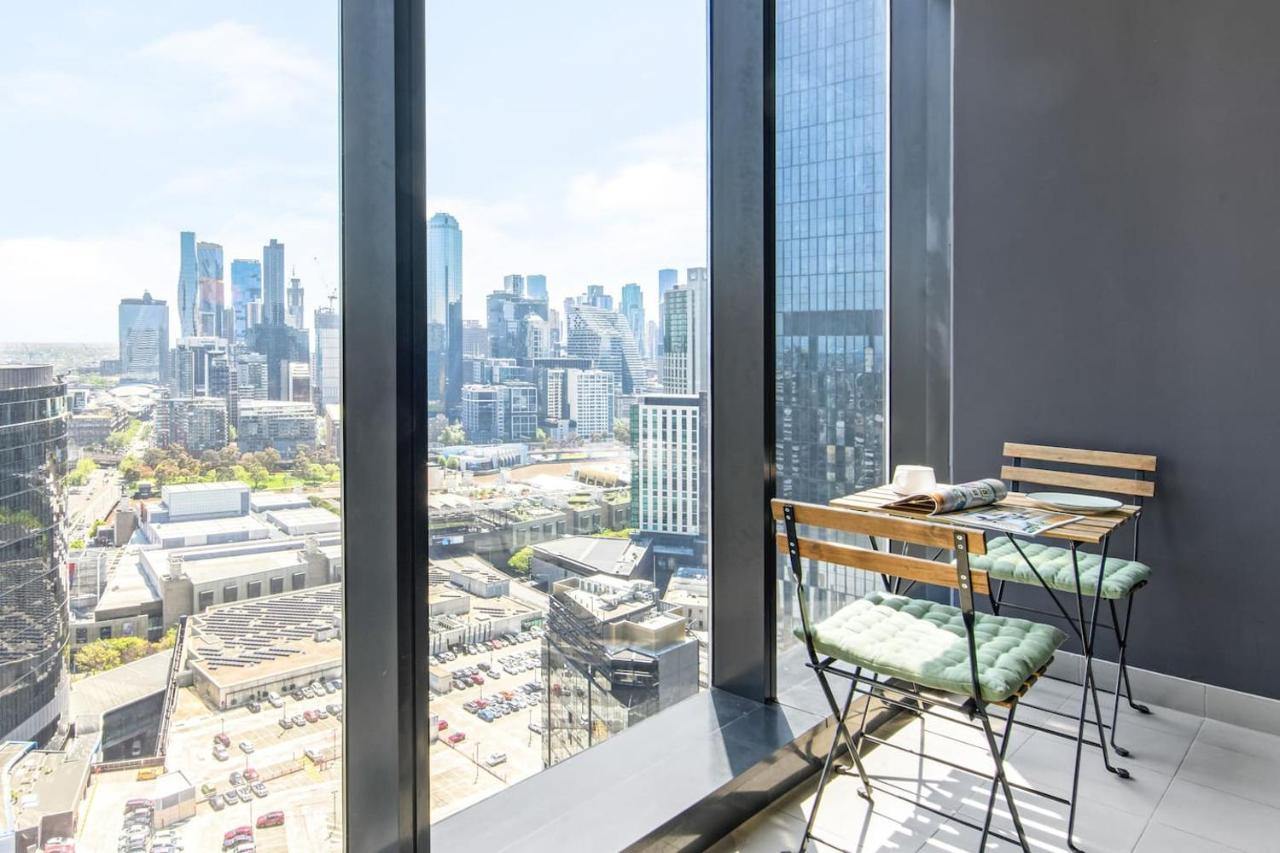Skyline Allure - Urban Wellness Meets Living