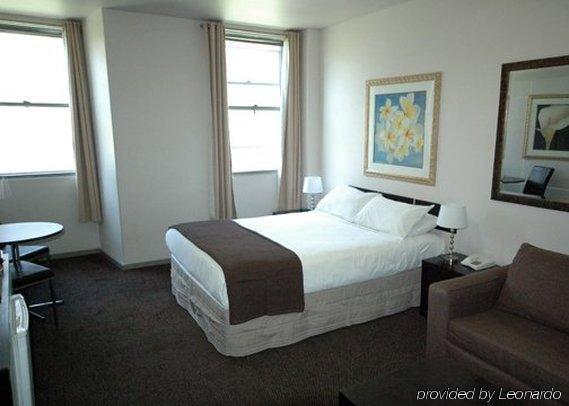 Hotel Square 3*