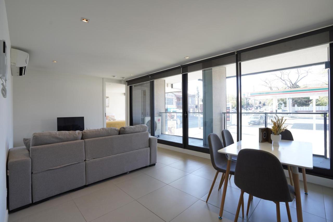 Apartment Lovely 1 Bedroom + Free Parking *