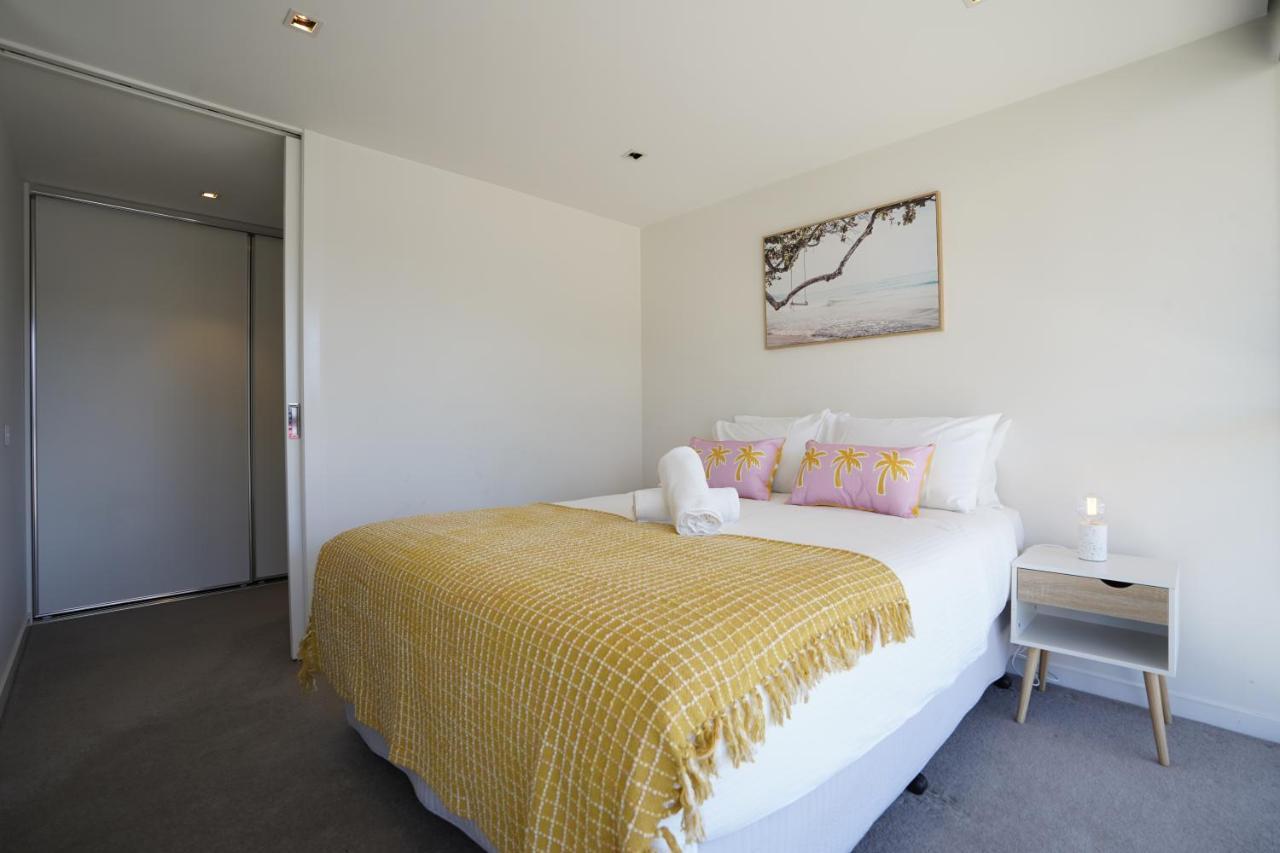 Apartment Lovely 1 Bedroom + Free Parking *