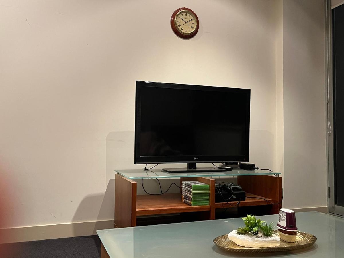 Spacious, 2 Qb Cbd Apt Near Flinders Stn, Town Hall Melbourne