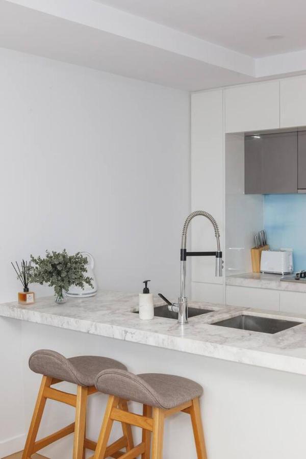 Apartment The Nest On Nott - Pure Port Bliss *