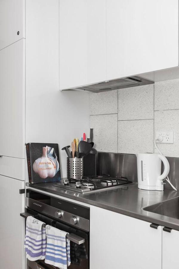 Live The Seaside Lifestyle In Modern St Kilda Gem Apartment Melbourne