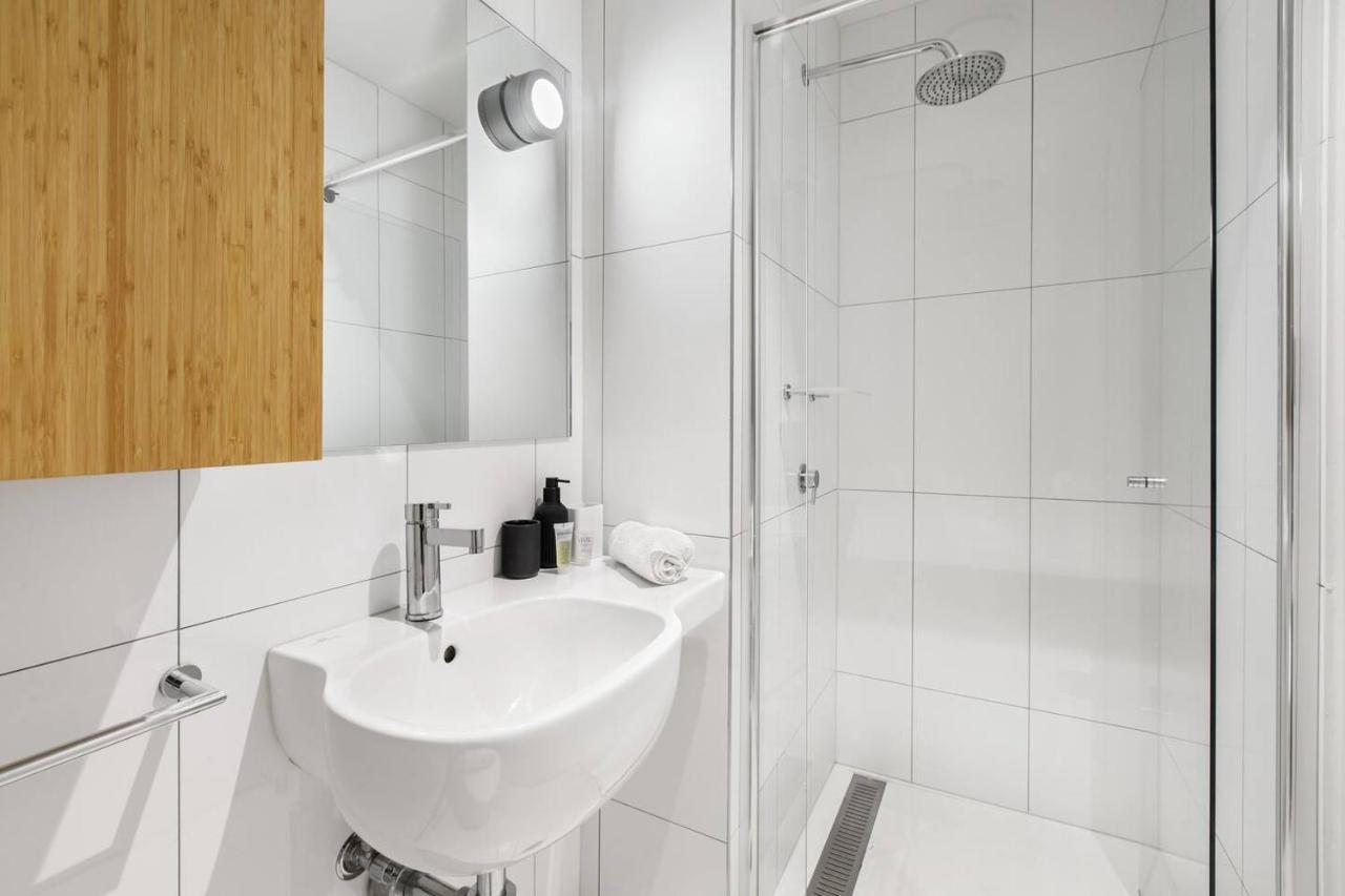 Apartment Live The Seaside Lifestyle In Modern St Kilda Gem