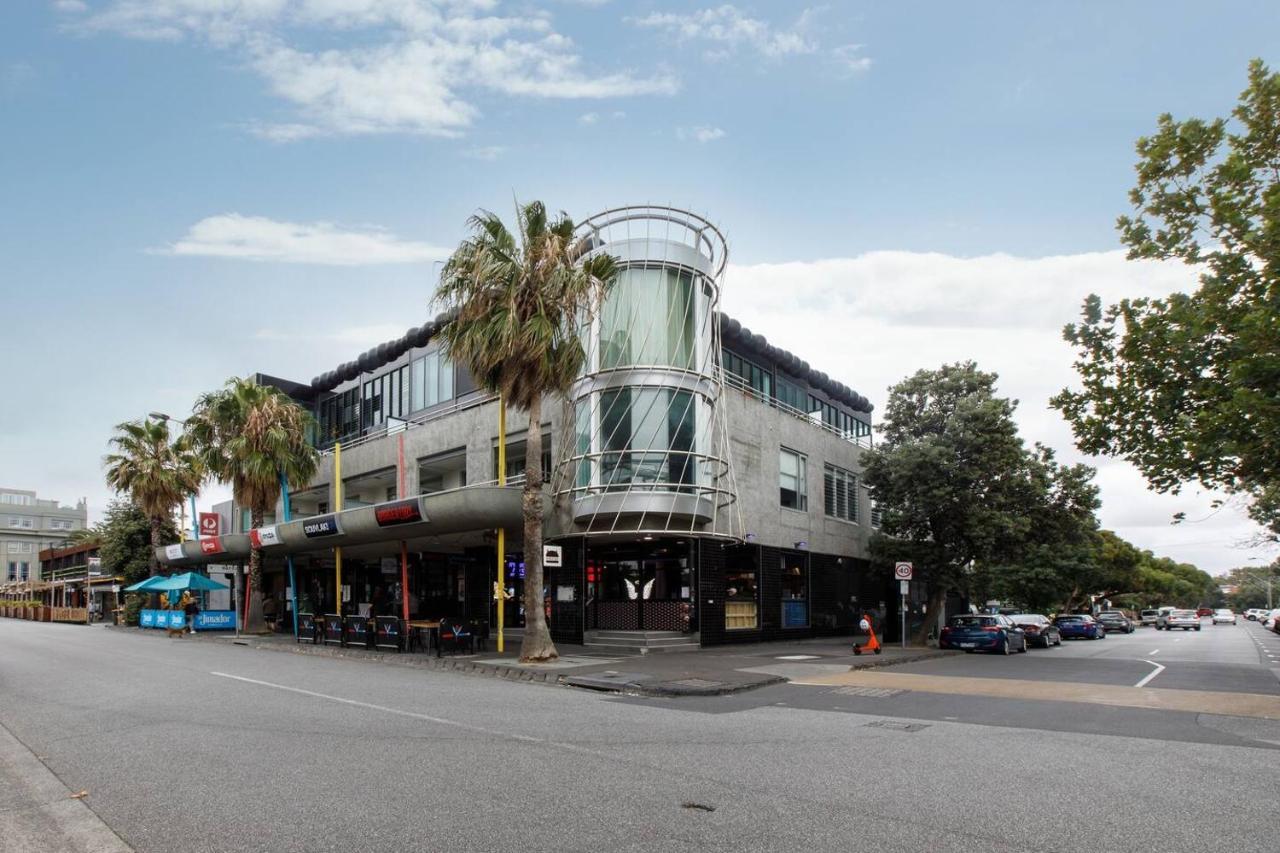 Apartment Live The Seaside Lifestyle In Modern St Kilda Gem Melbourne