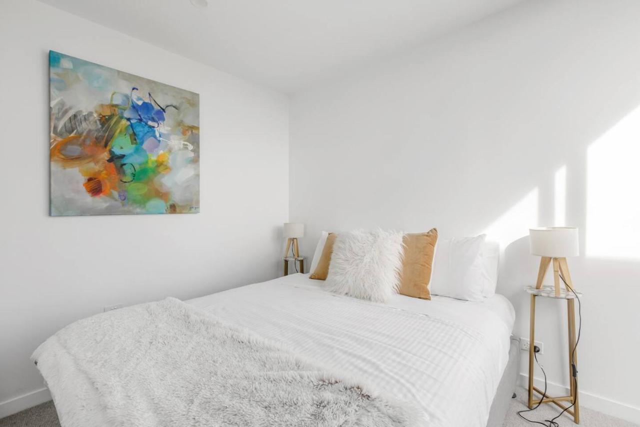 The Nest On Nott - Pure Port Bliss Apartment Melbourne