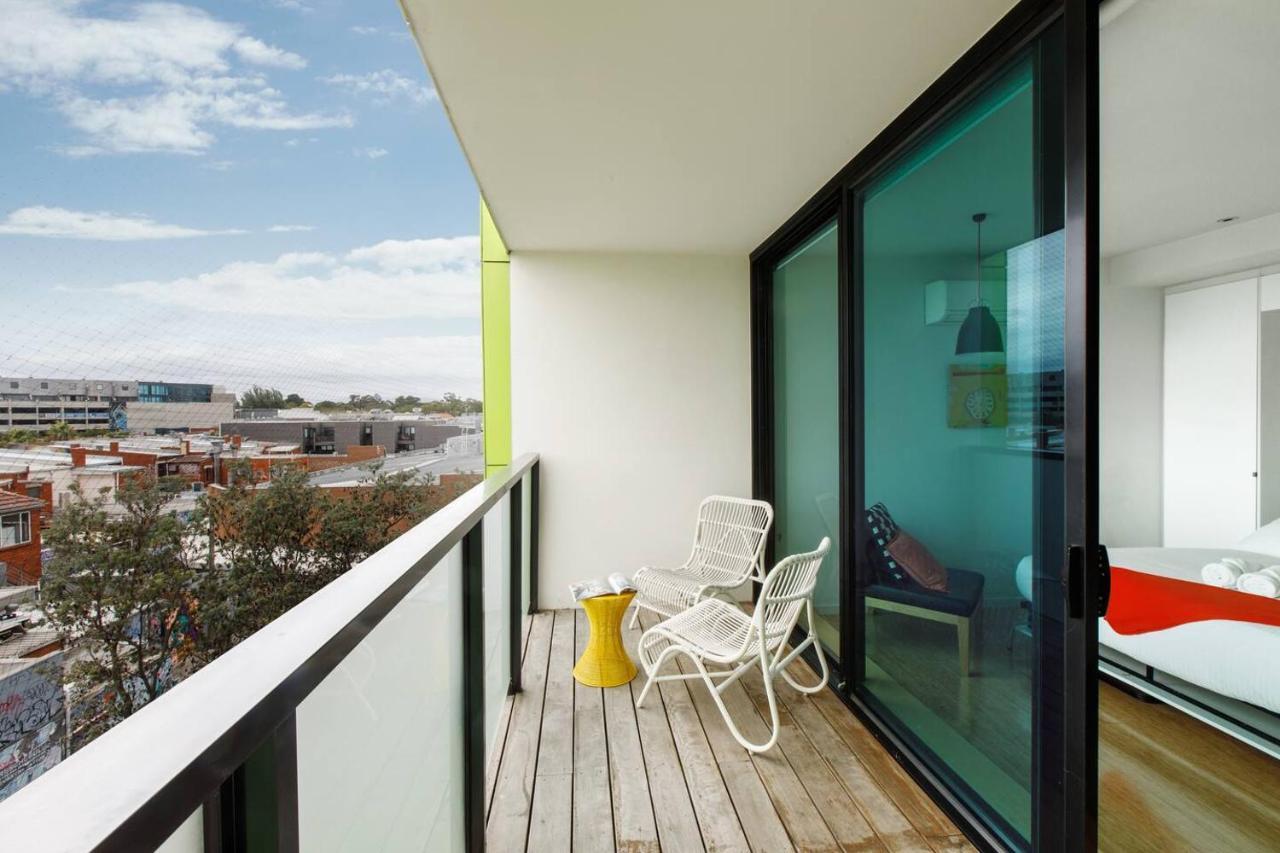 Live The Seaside Lifestyle In Modern St Kilda Gem *