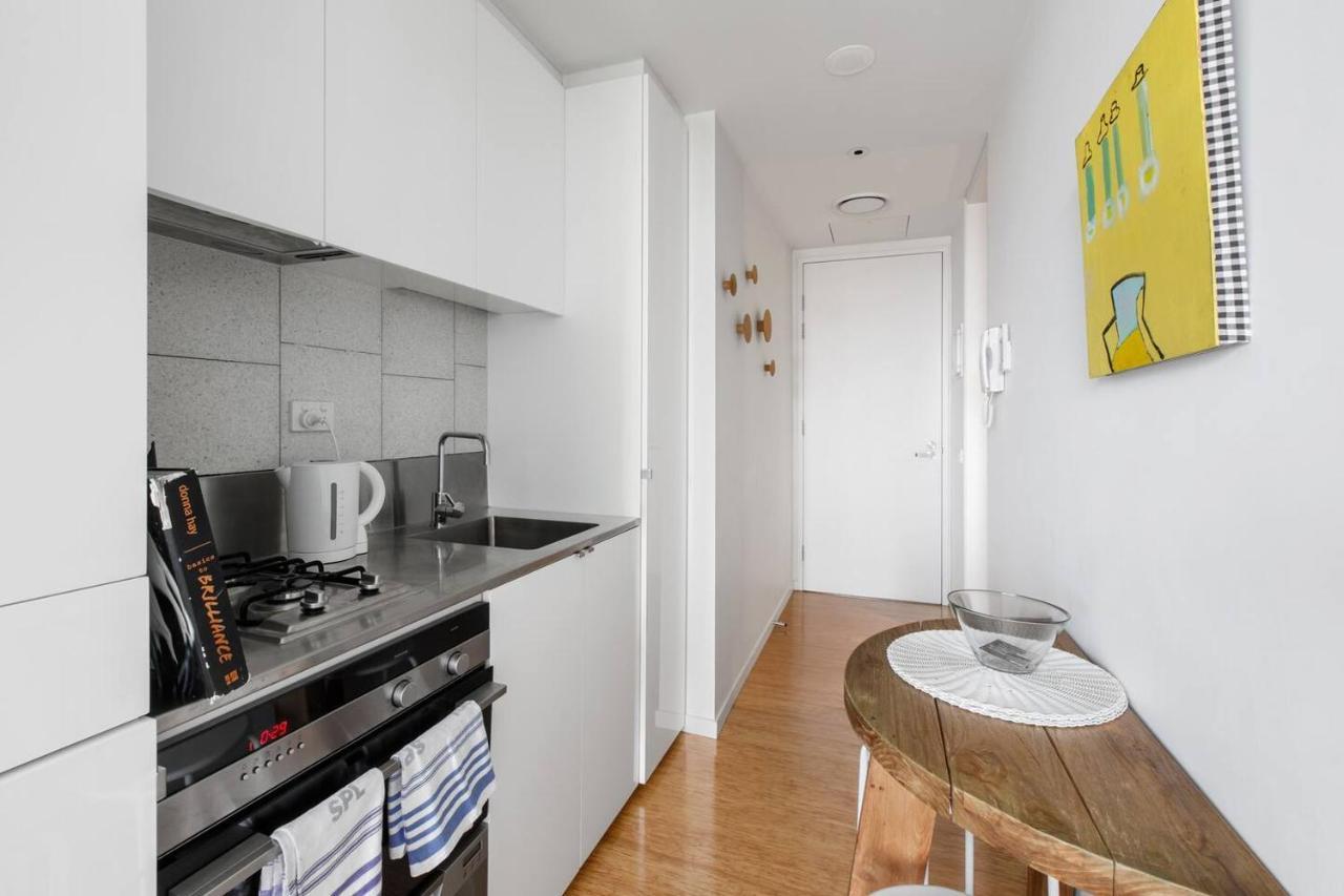 Apartment Live The Seaside Lifestyle In Modern St Kilda Gem Melbourne